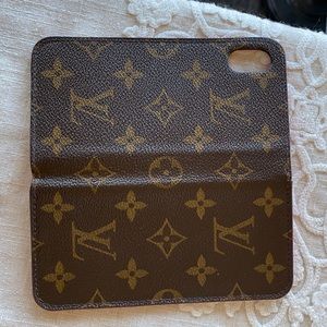 Louis Vuitton Folio phone case